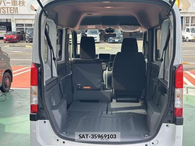 Honda N-VAN 2026-03 8101016-8