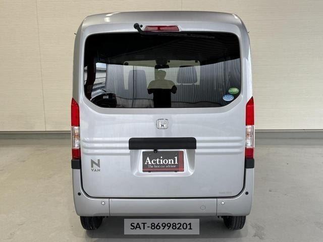 Honda N-VAN 2020-06 8209372-4