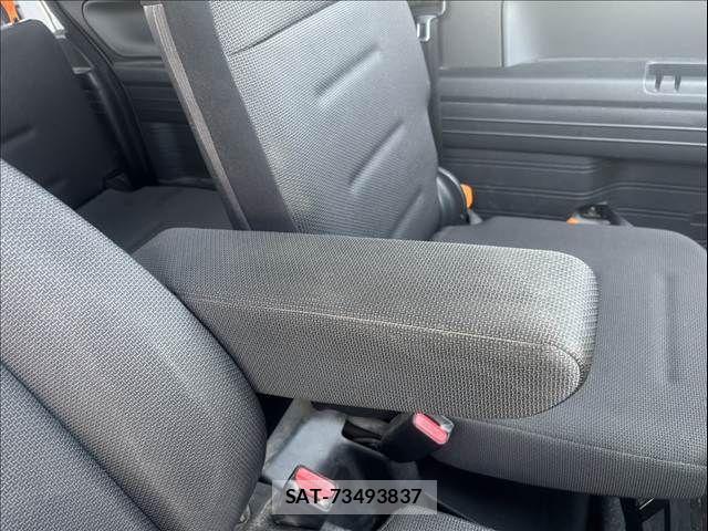 Honda N-VAN 2020-07 8209373-24