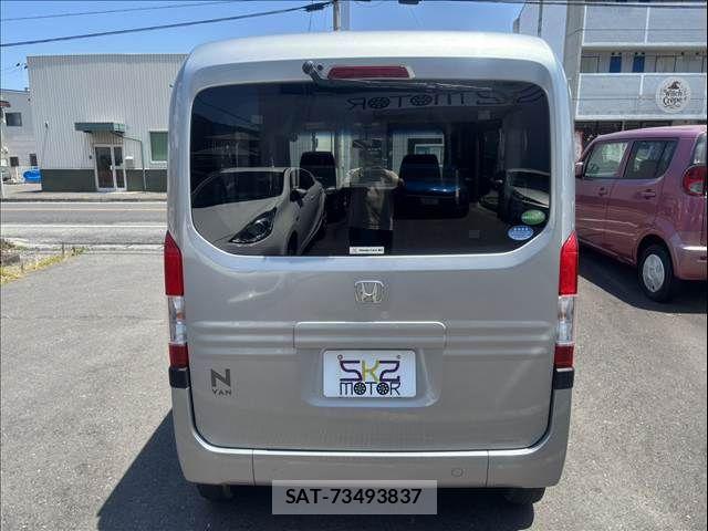 Honda N-VAN 2020-07 8209373-8