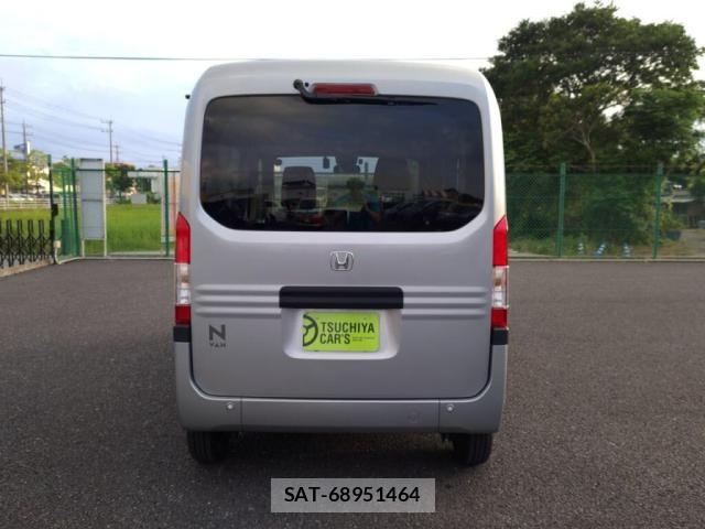 Honda N-VAN 2024-05 8231178-9