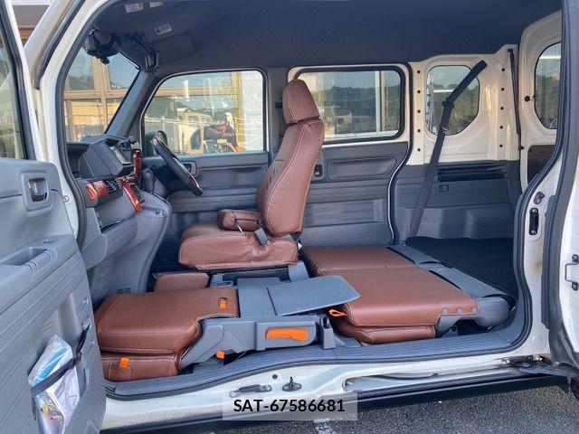 Honda N-VAN 2019-06 8337271-15