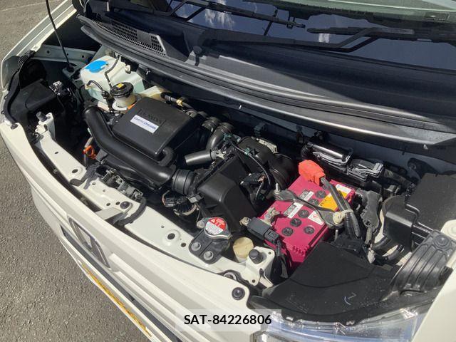 Honda N-VAN 2019-09 8367937-11
