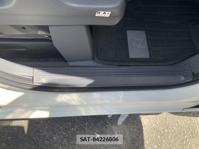 Honda N-VAN 2019-09 8367937-18