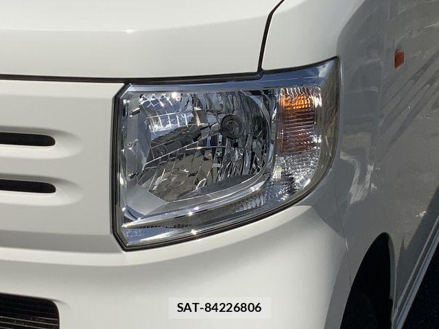 Honda N-VAN 2019-09 8367937-5