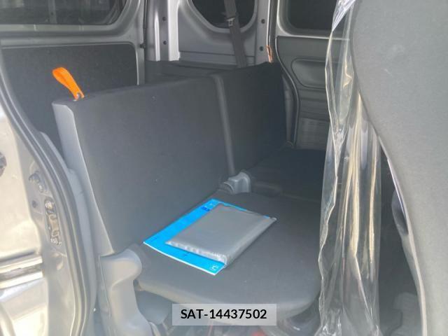 Honda N-VAN 2018-11 8367936-5
