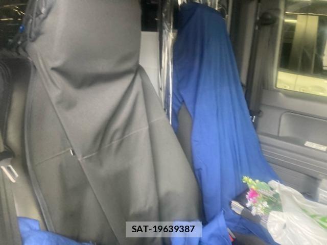Honda N-VAN 2023-12 8367935-17