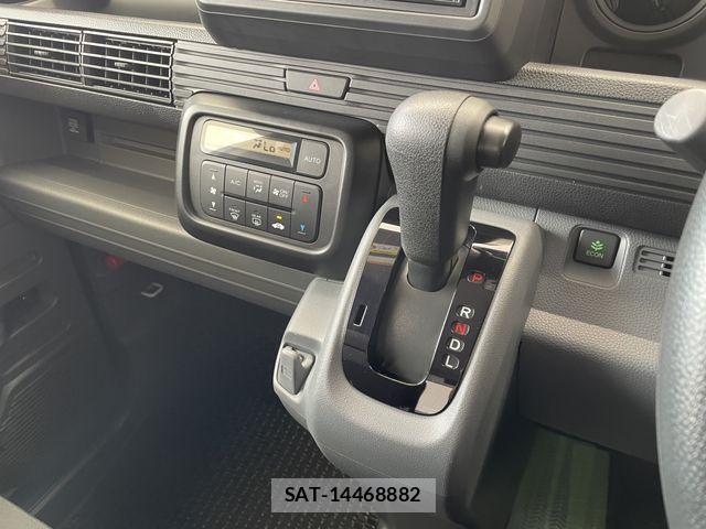 Honda N-VAN 2024-05 8414165-17