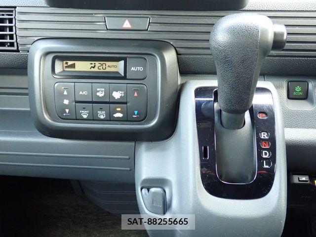 Honda N-VAN 2019-06 8485890-10