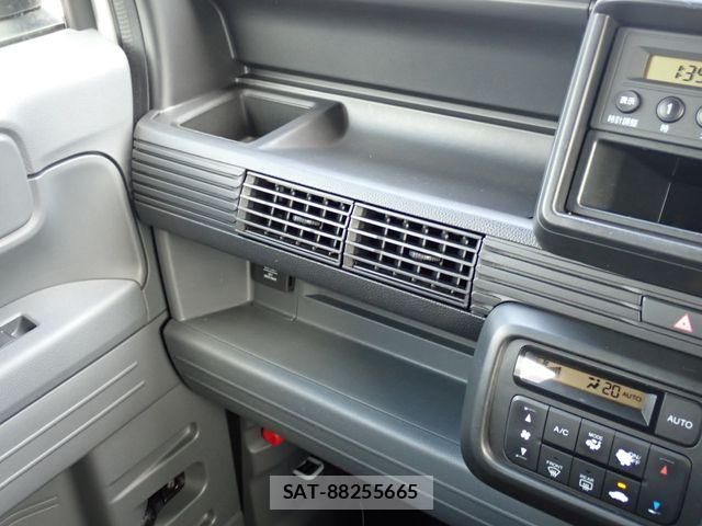 Honda N-VAN 2019-06 8485890-14