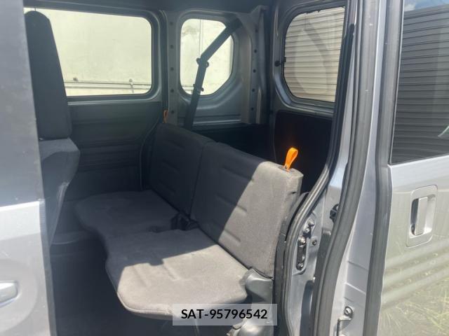 Honda N-VAN 2019-07 8526427-10