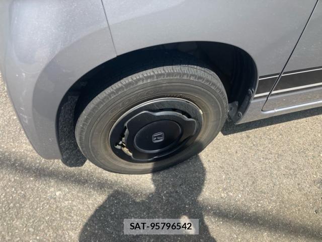 Honda N-VAN 2019-07 8526427-4