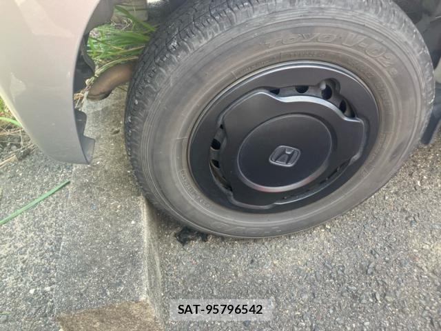 Honda N-VAN 2019-07 8526427-6