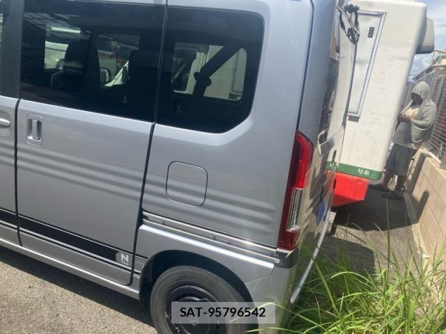 Honda N-VAN 2019-07 8526427-7