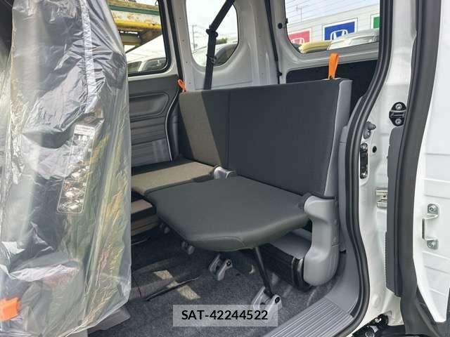 Honda N-VAN 2026-07 8563076-5