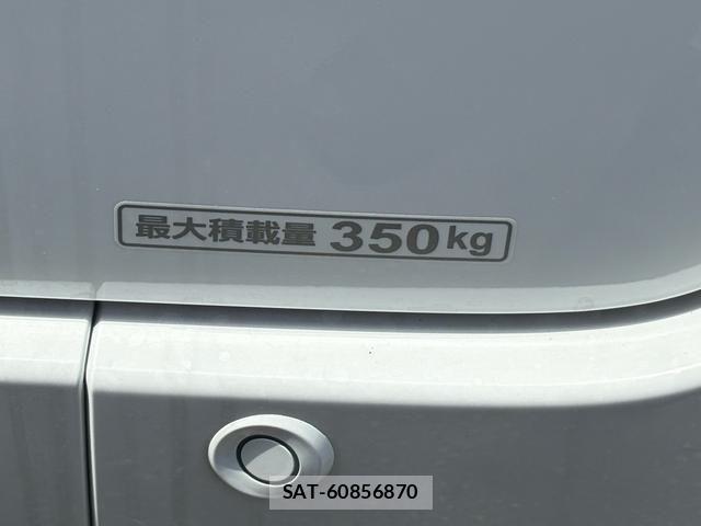 Honda N-VAN 2026-04 8628235-9