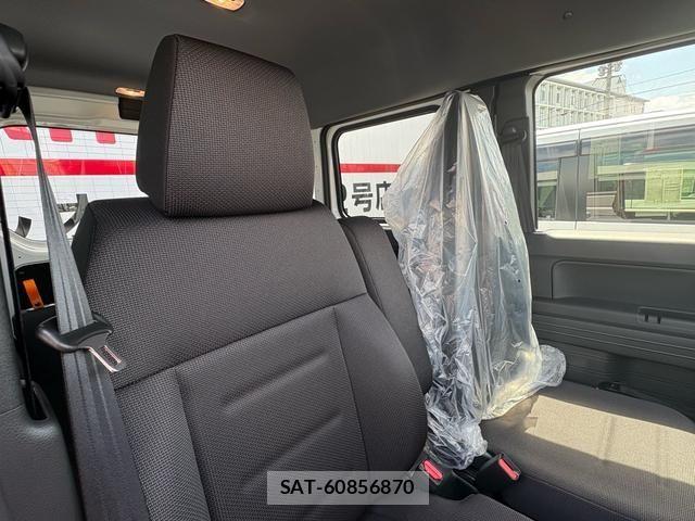 Honda N-VAN 2026-04 8628235-13