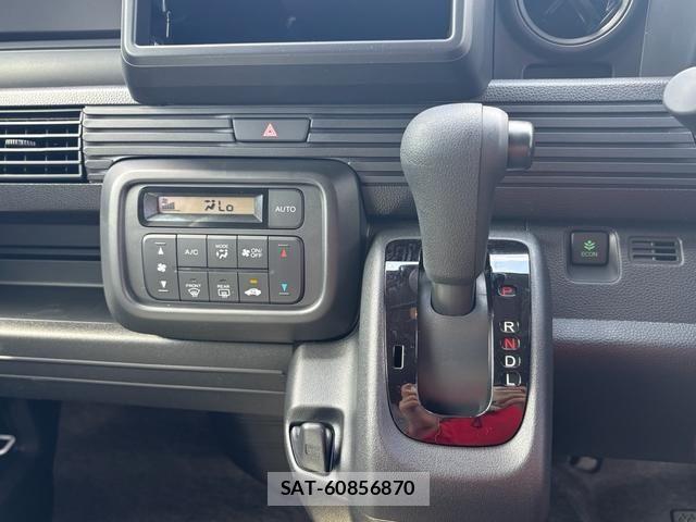 Honda N-VAN 2026-04 8628235-24