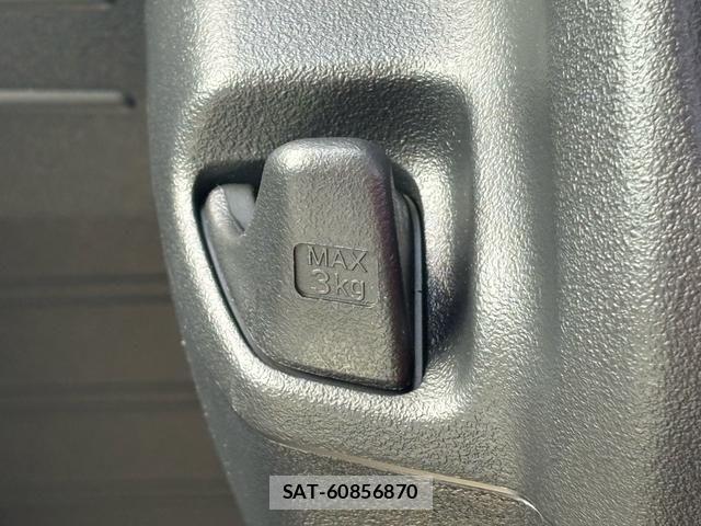 Honda N-VAN 2026-04 8628235-25