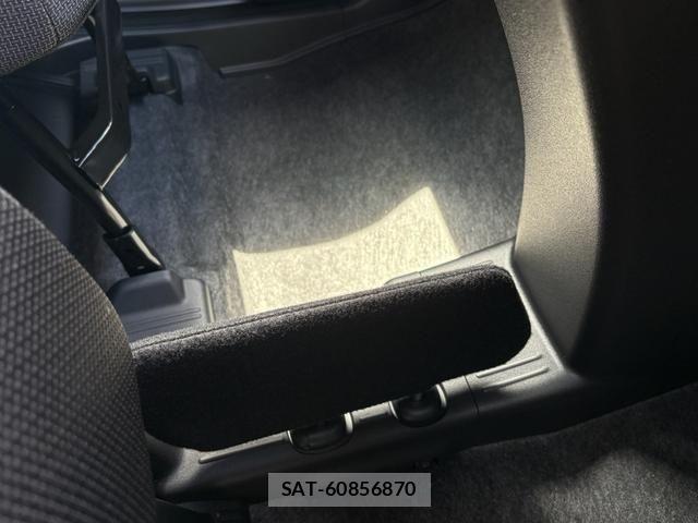 Honda N-VAN 2026-04 8628235-26