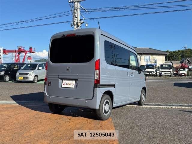Honda N-VAN 2025-12 8686229-17