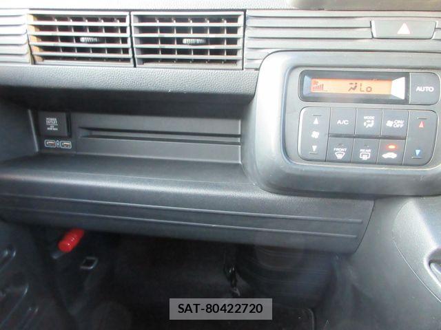 Honda N-VAN 2019-08 8744998-13