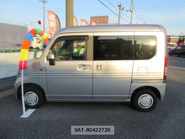 Honda N-VAN 2019-08 8744998-2