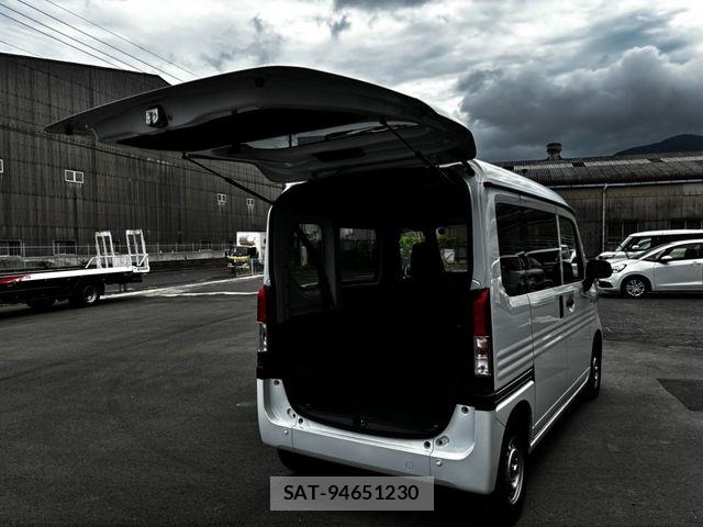 Honda N-VAN 2022-09 8744997-16