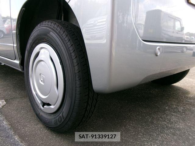 Honda N-VAN 2026-05 8744996-13