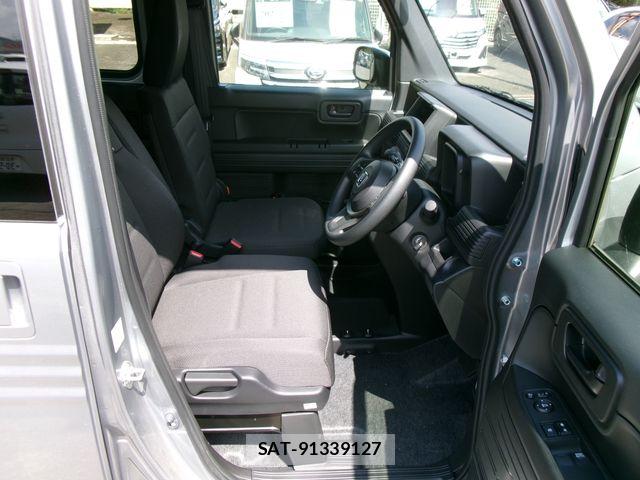 Honda N-VAN 2026-05 8744996-21