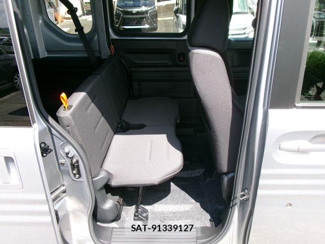 Honda N-VAN 2026-05 8744996-22