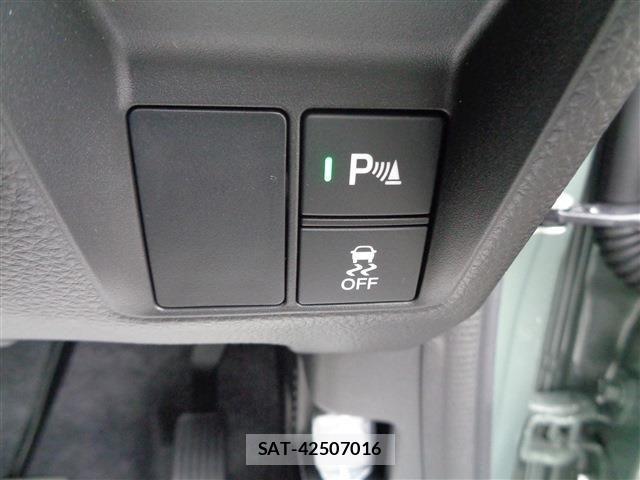 Honda N-VAN 2026-09 8744995-21