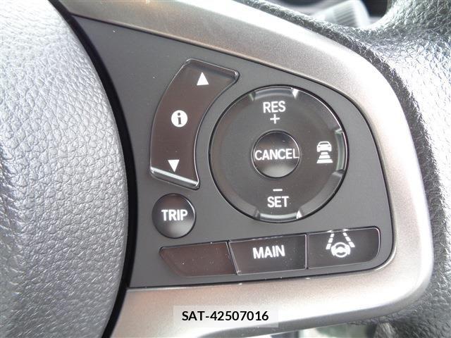 Honda N-VAN 2026-09 8744995-24