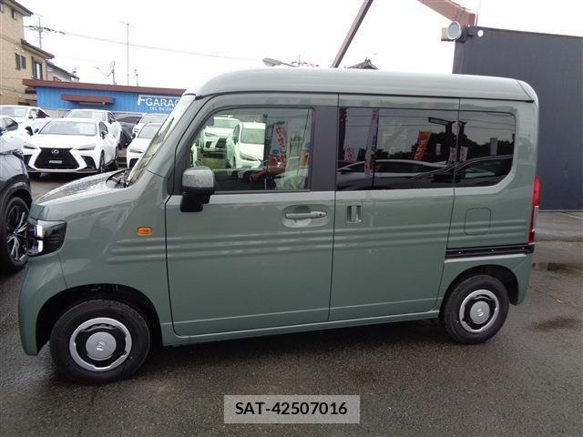 Honda N-VAN 2026-09 8744995-4