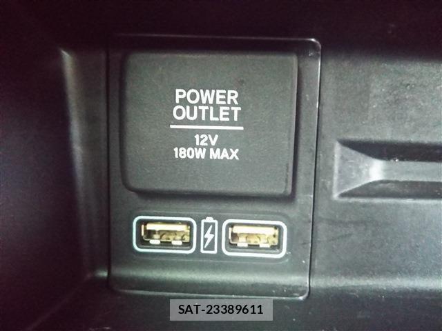 Honda N-VAN 2018-10 8781513-9