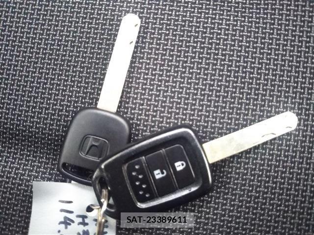 Honda N-VAN 2018-10 8781513-10