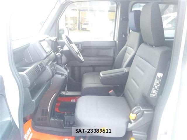 Honda N-VAN 2018-10 8781513-16