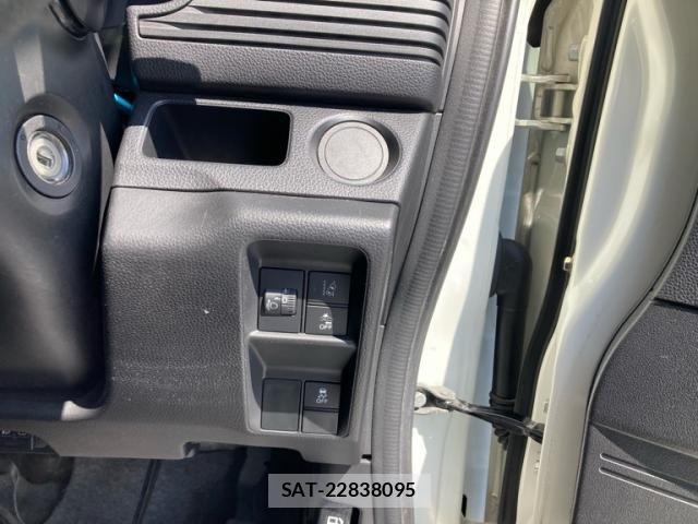 Honda N-VAN 2018-09 8797027-16