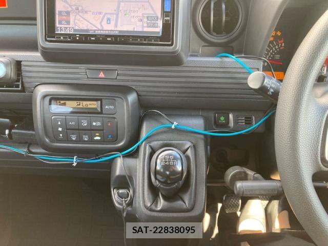 Honda N-VAN 2018-09 8797027-21