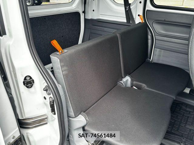 Honda N-VAN 2022-09 8830935-13