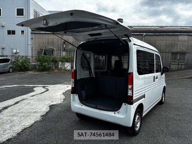 Honda N-VAN 2022-09 8830935-16
