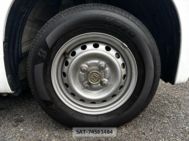 Honda N-VAN 2022-09 8830935-17