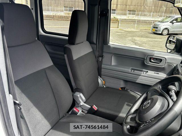 Honda N-VAN 2022-09 8830935-3