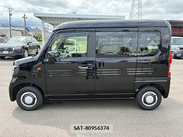 Honda N-VAN 2025-05 8830933-11