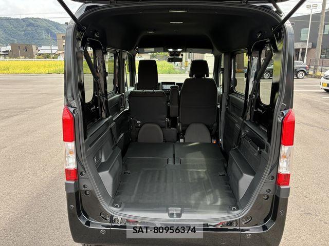Honda N-VAN 2025-05 8830933-22