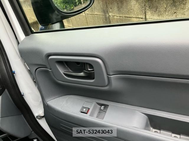 Honda N-VAN 2026-04 8830934-10