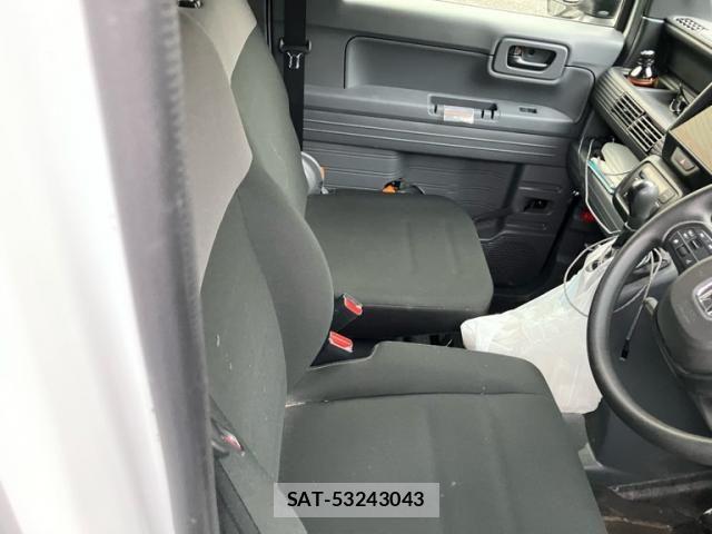 Honda N-VAN 2026-04 8830934-12