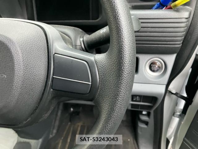 Honda N-VAN 2026-04 8830934-18