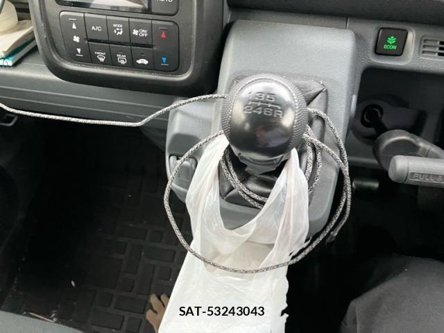 Honda N-VAN 2026-04 8830934-20