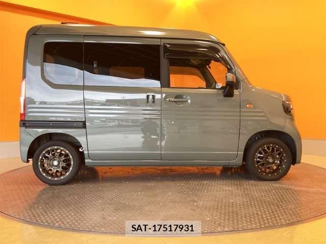 Honda N-VAN 2025-02 8830932-17